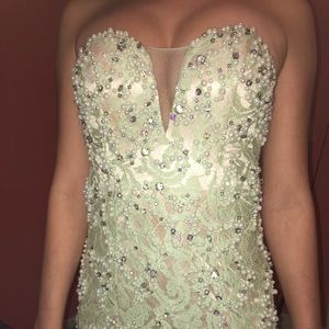 Size ZERO JOVAINI gown